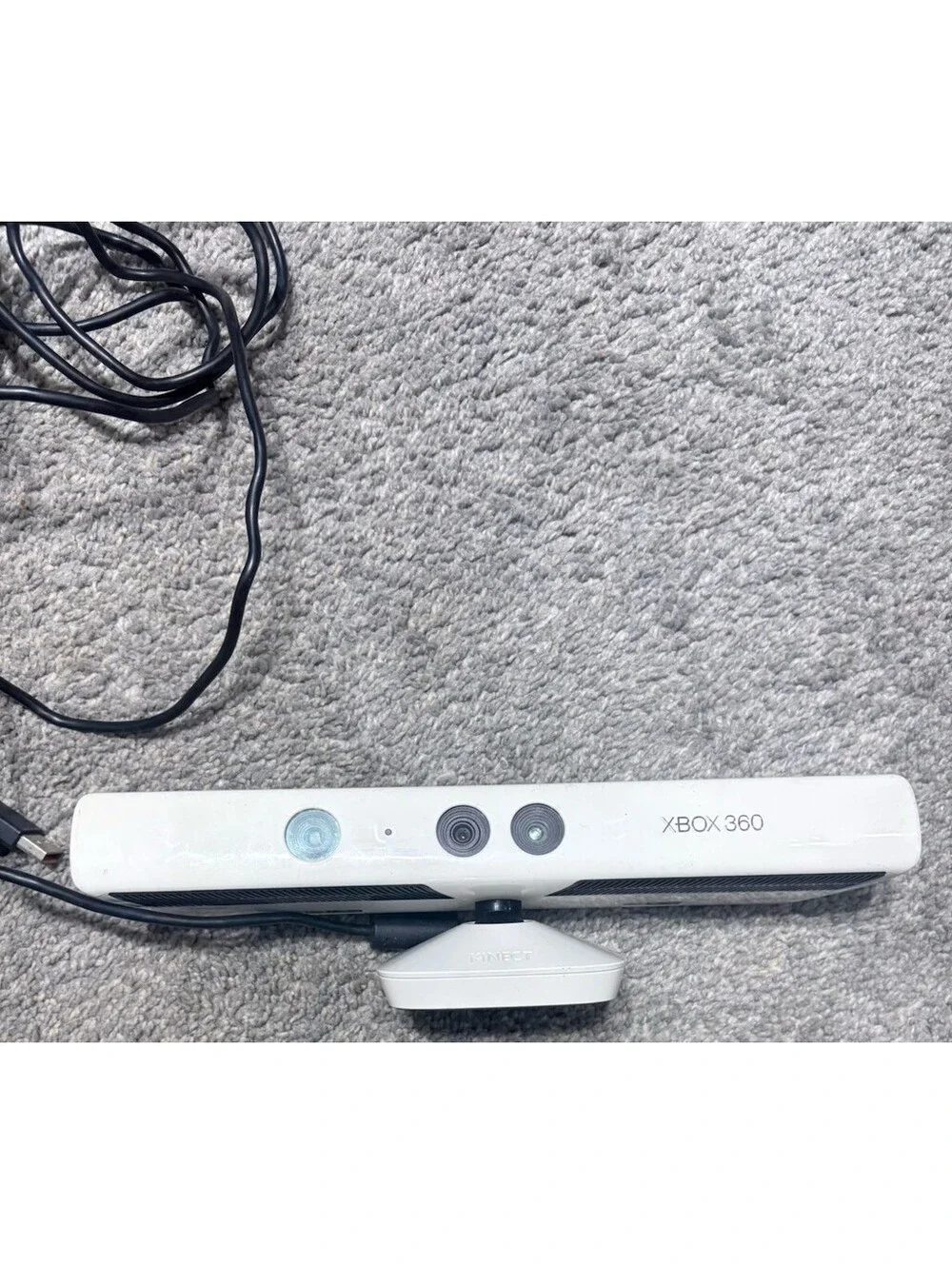 Microsoft Xbox 360 White Console + Controller & Kinect (No Cables/Power Supply)